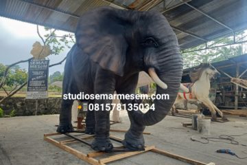 Patung Adipura Patung Gajah Patung Gajah Afrika